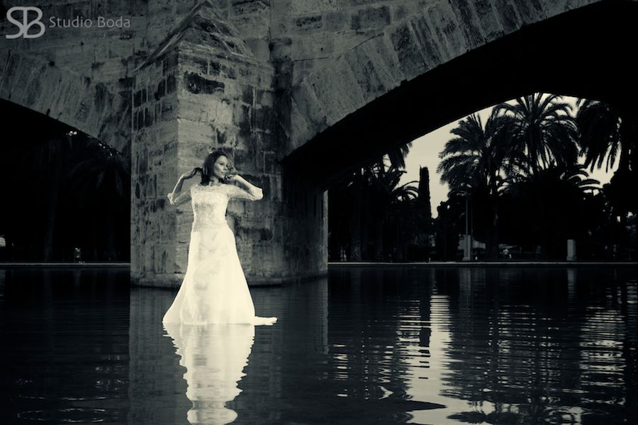 mejores-fotos-de-boda-20113 mejor foto boda- trash the dress
